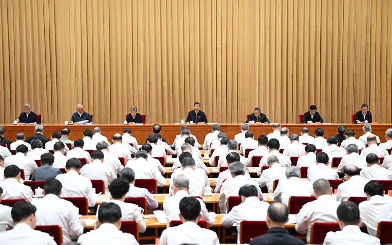 中央城市工作会议在北京举行
习近平发表重要讲话 李强作总结讲话
赵乐际王沪宁蔡奇丁薛祥李希出席会议「相关图片」